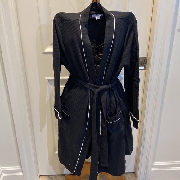 🆕 Amazon Essentials Women’s Lightweight Waffle Full-Length Robe - Picture 2 of 14